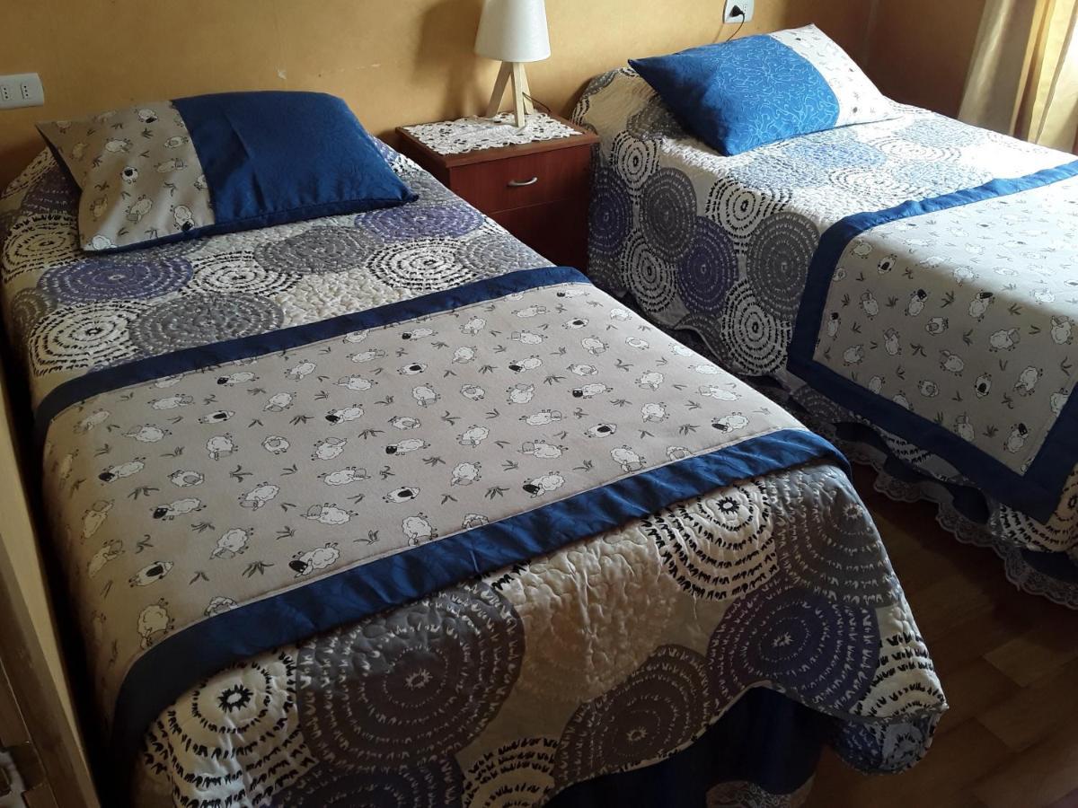 Hostal Don Pedro Puerto Natales Bagian luar foto