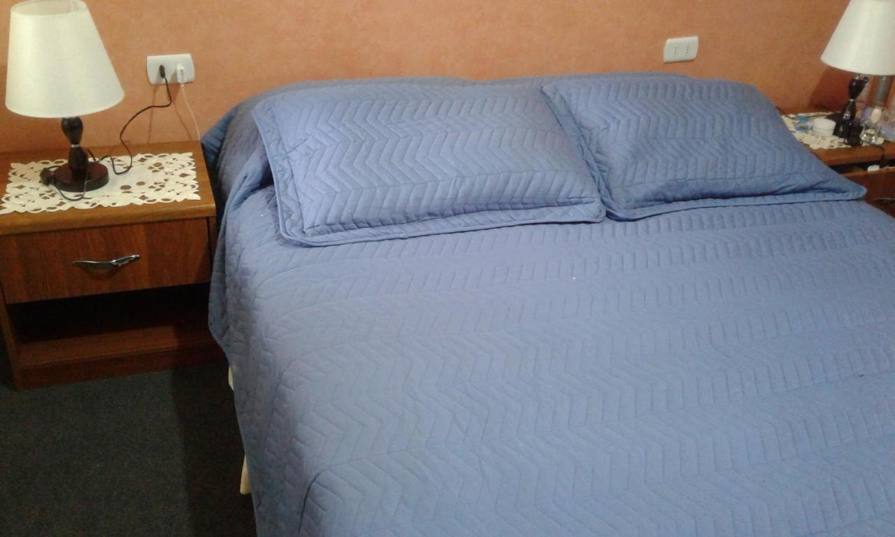 Hostal Don Pedro Puerto Natales Bagian luar foto
